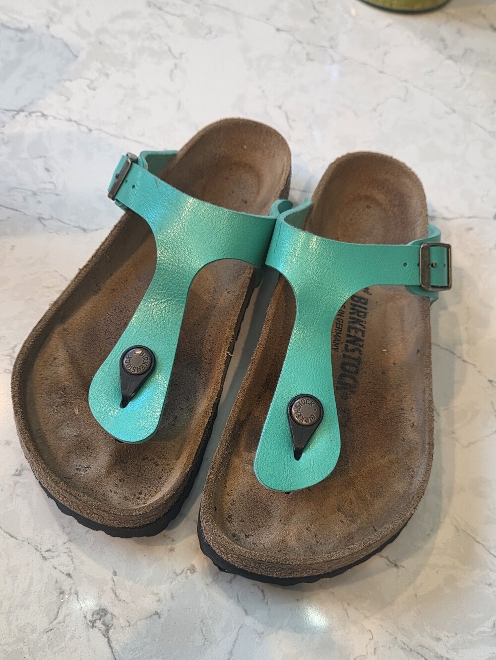 Birkenstock Gizeh SIZE 37 - Picture 2 of 3